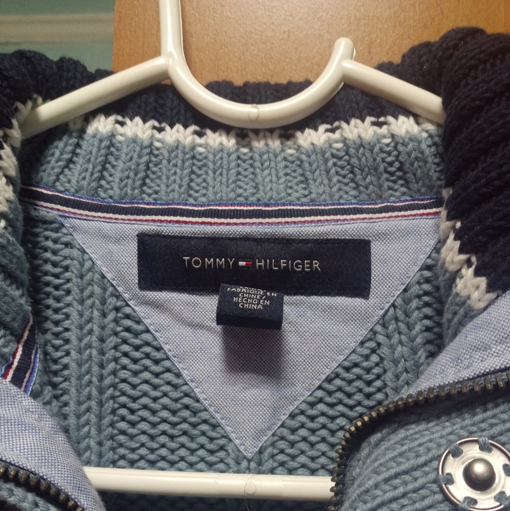 Men's Sweater - Picture 2 of 6